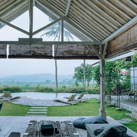 Sunmoonstarvillas Yogyakarta Jarakan Ngoại thất bức ảnh