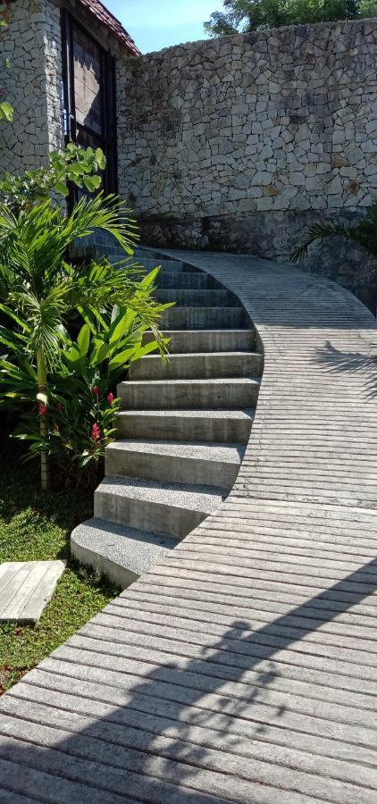 Sunmoonstarvillas Yogyakarta Jarakan Ngoại thất bức ảnh