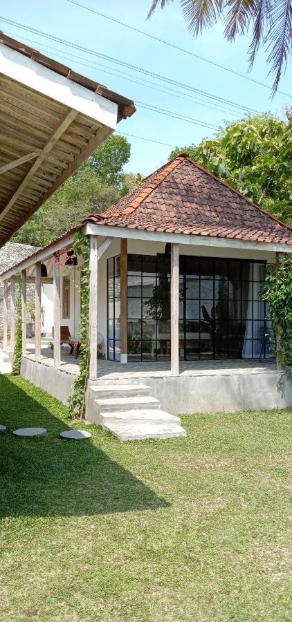 Sunmoonstarvillas Yogyakarta Jarakan Ngoại thất bức ảnh