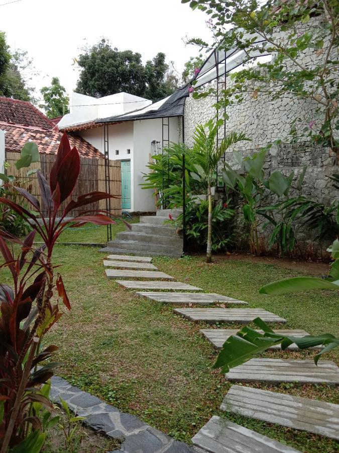 Sunmoonstarvillas Yogyakarta Jarakan Ngoại thất bức ảnh