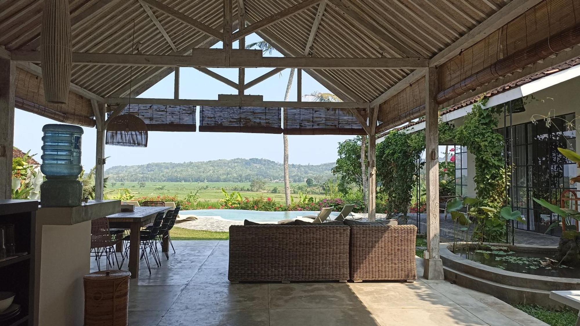 Sunmoonstarvillas Yogyakarta Jarakan Ngoại thất bức ảnh