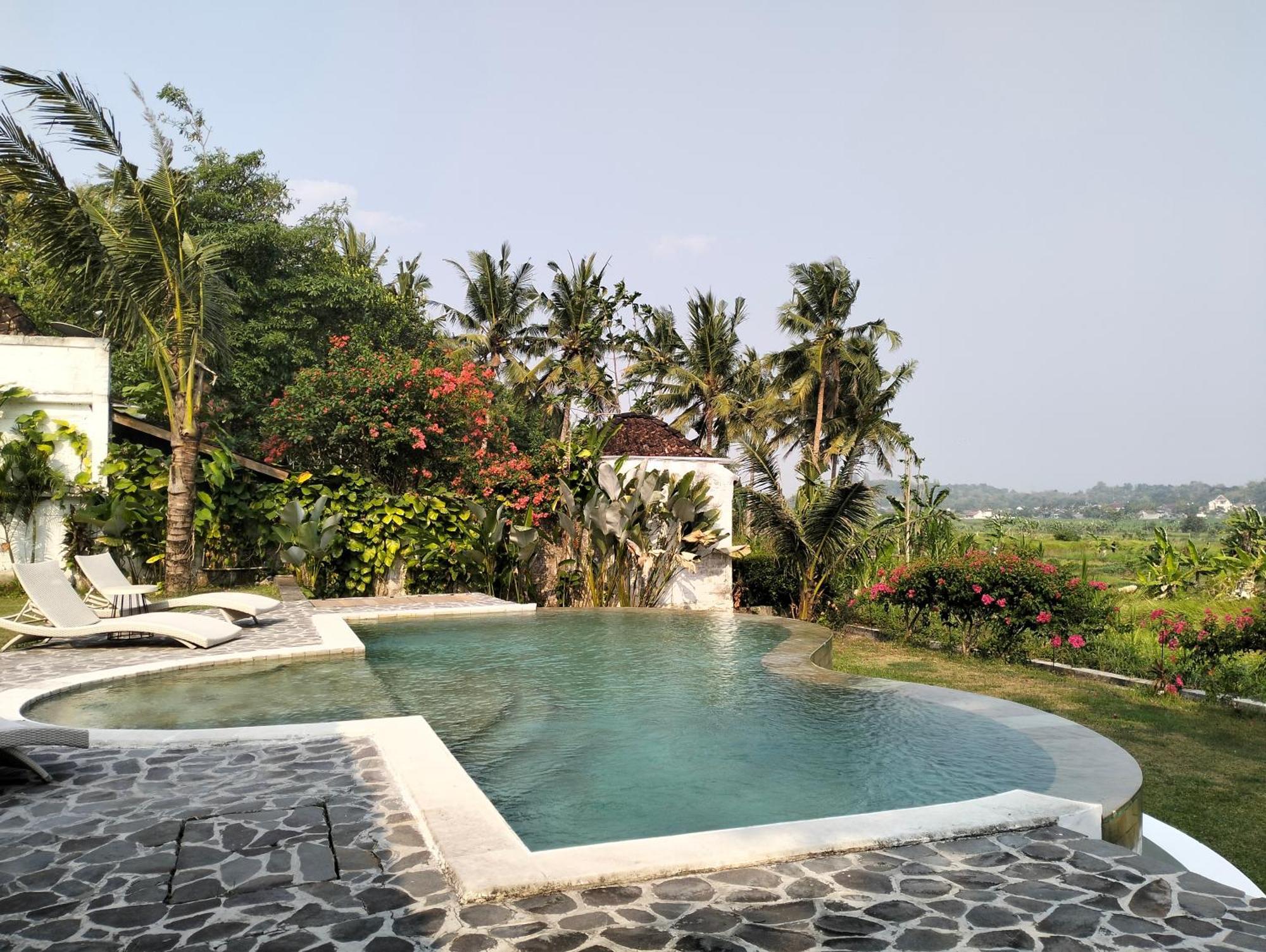 Sunmoonstarvillas Yogyakarta Jarakan Ngoại thất bức ảnh