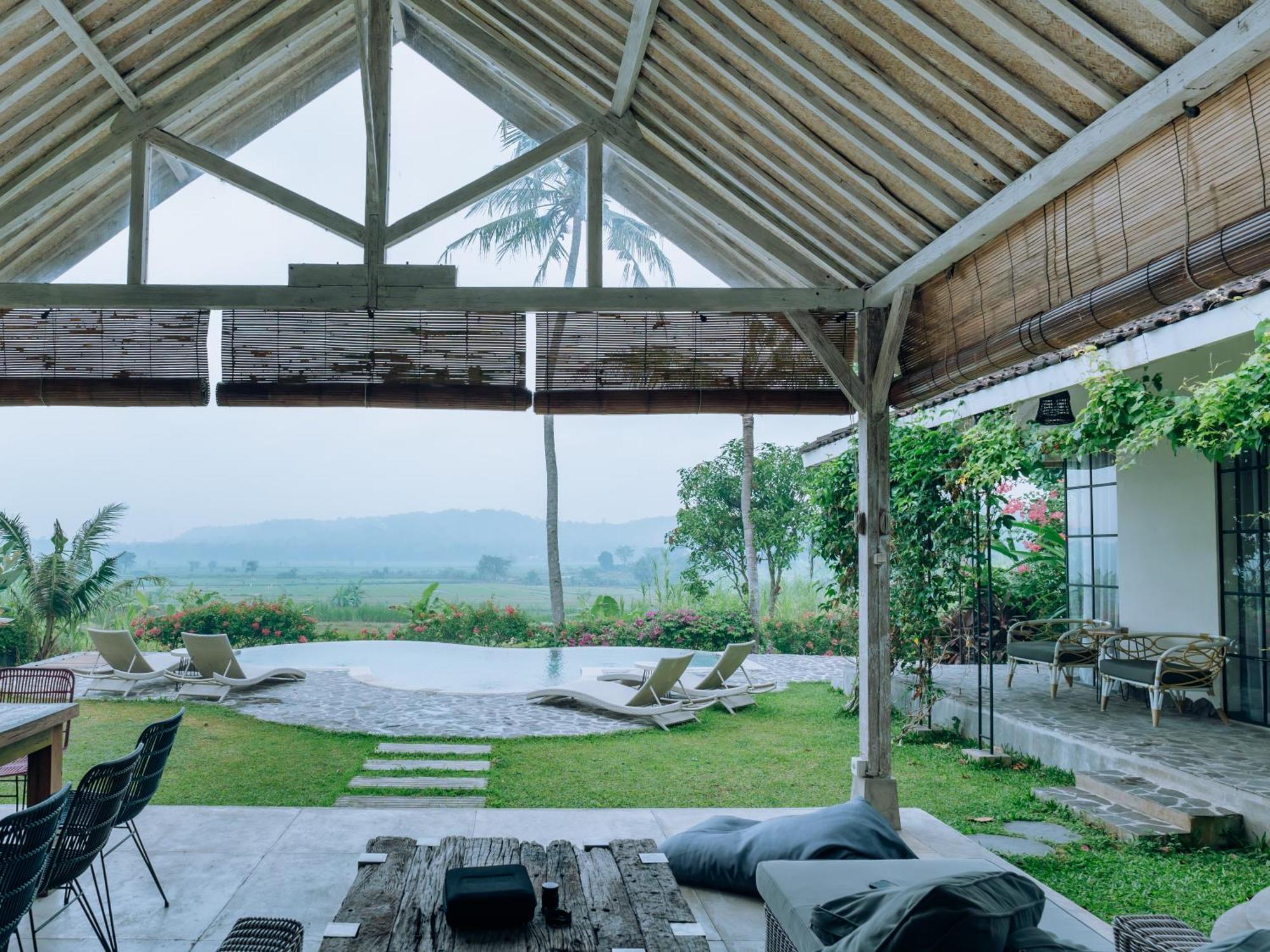 Sunmoonstarvillas Yogyakarta Jarakan Ngoại thất bức ảnh