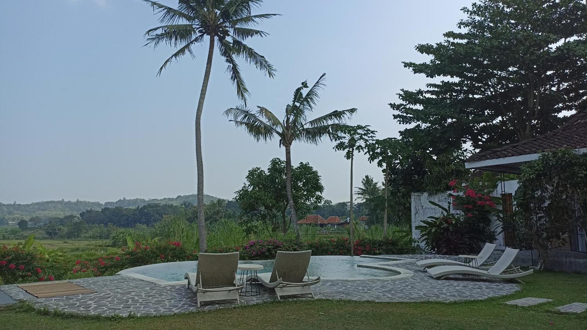 Sunmoonstarvillas Yogyakarta Jarakan Ngoại thất bức ảnh