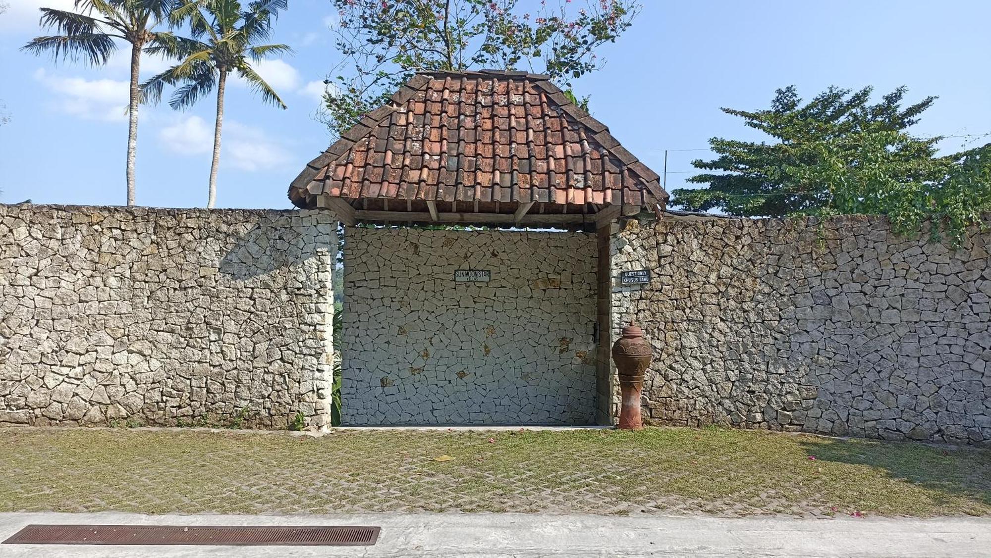 Sunmoonstarvillas Yogyakarta Jarakan Ngoại thất bức ảnh