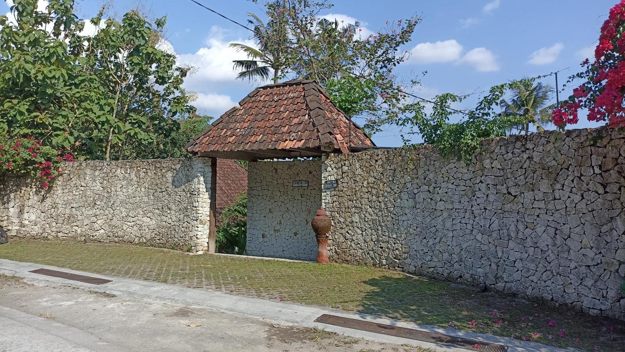 Sunmoonstarvillas Yogyakarta Jarakan Ngoại thất bức ảnh