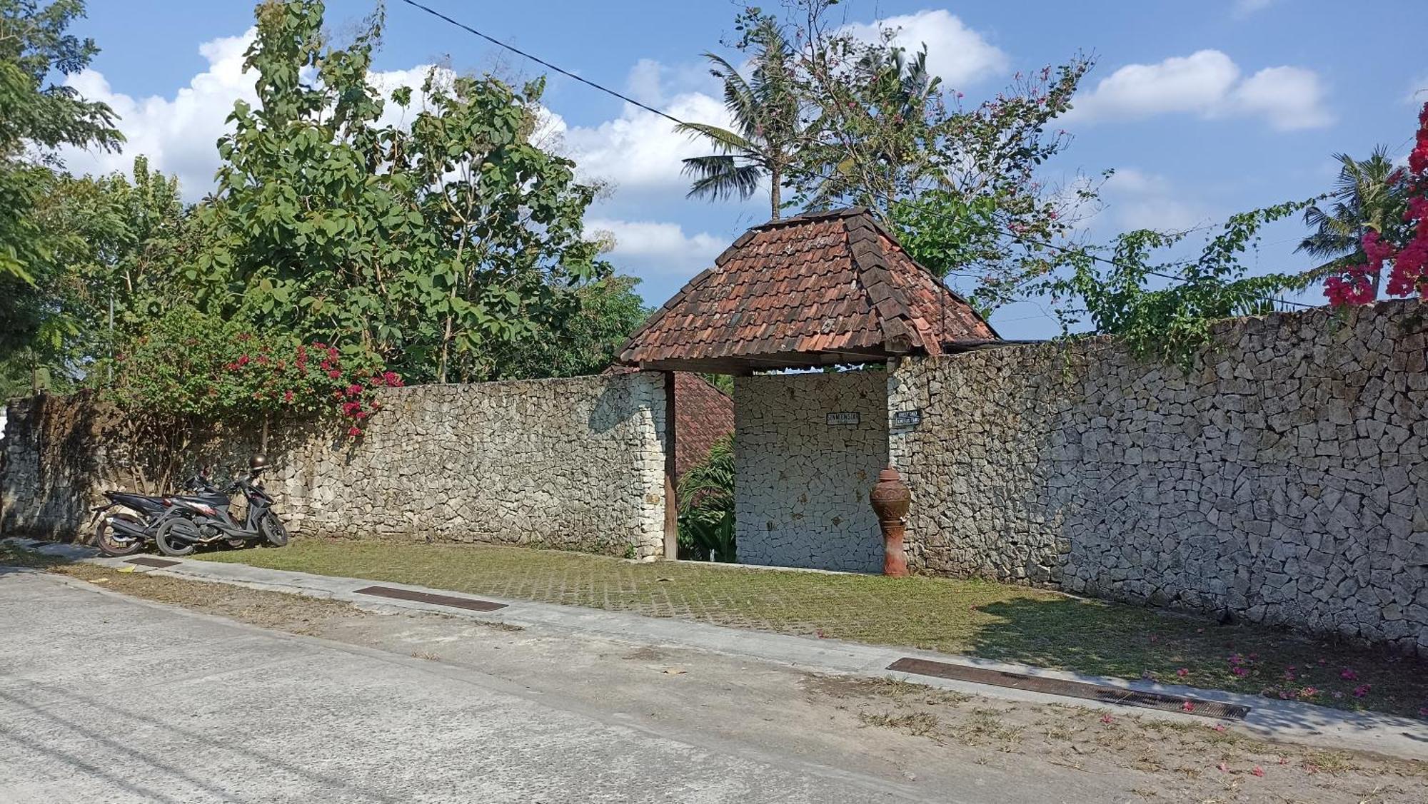 Sunmoonstarvillas Yogyakarta Jarakan Ngoại thất bức ảnh
