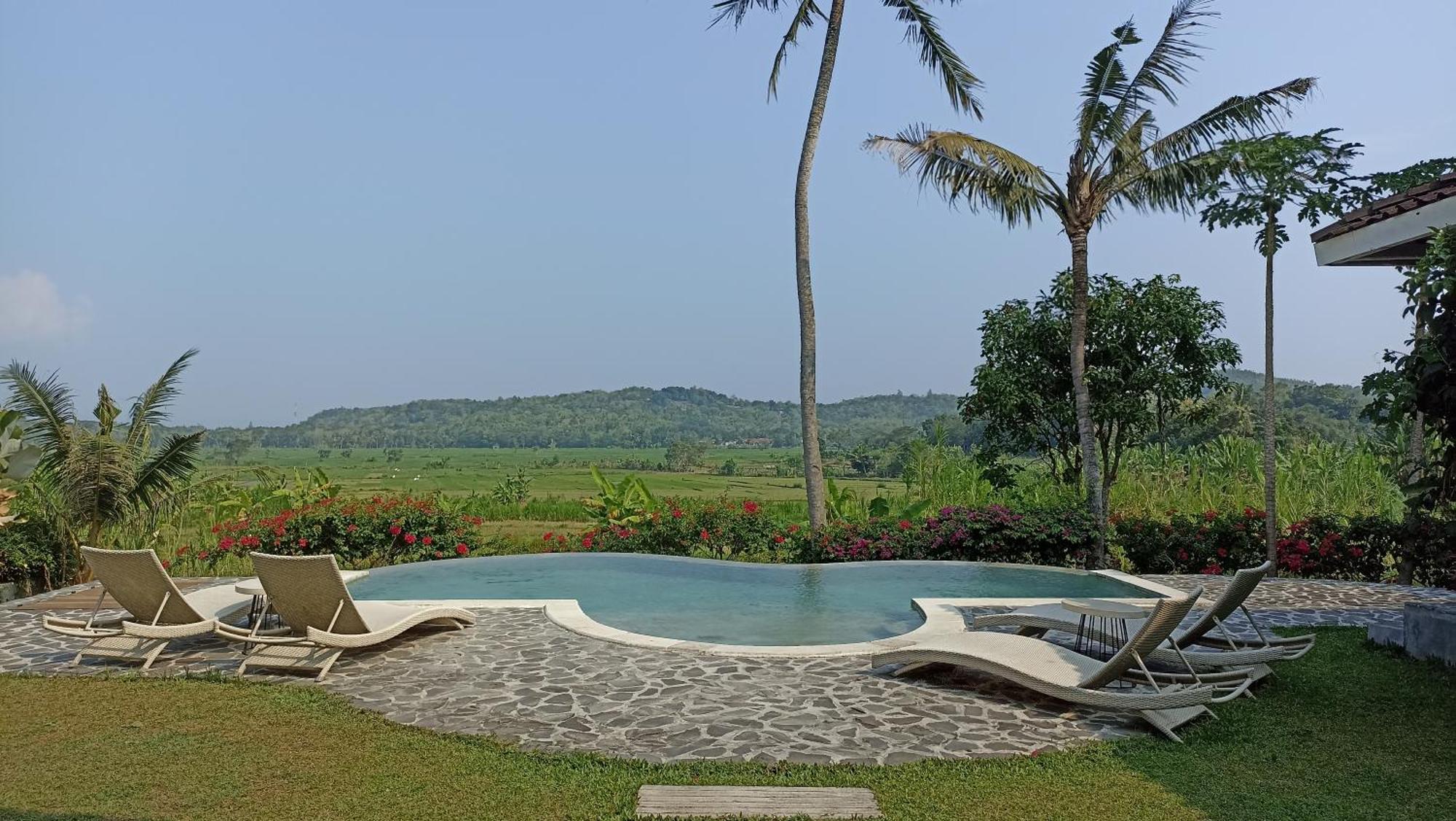 Sunmoonstarvillas Yogyakarta Jarakan Ngoại thất bức ảnh
